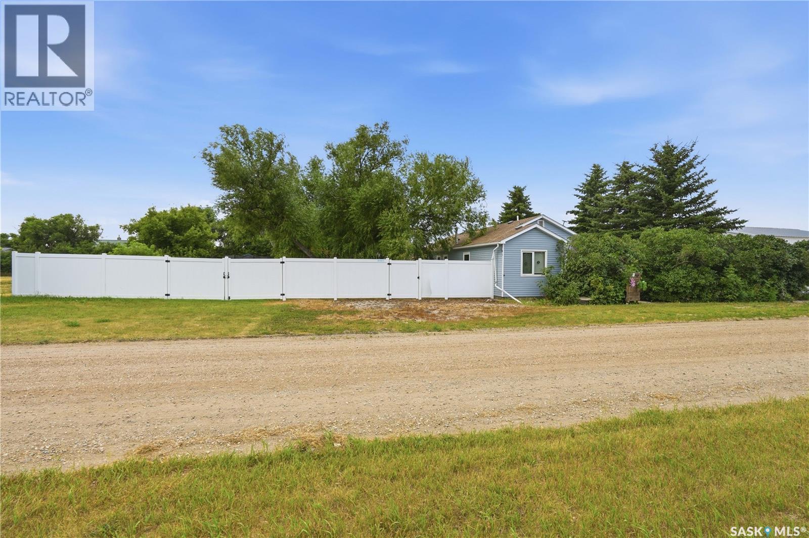 507 Railway Avenue, Bulyea, SK - Outdoor