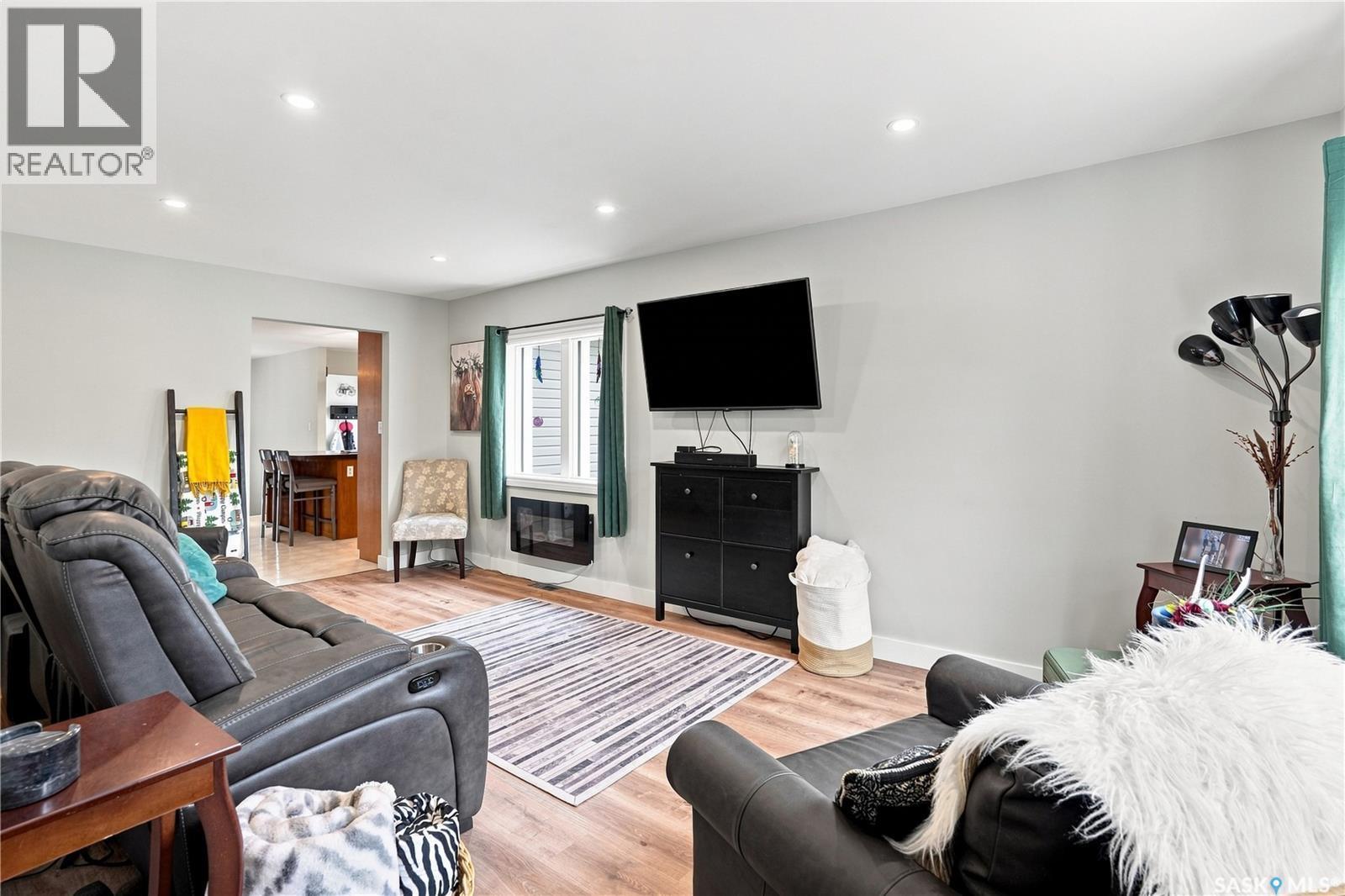 507 Railway Avenue, Bulyea, SK - Indoor