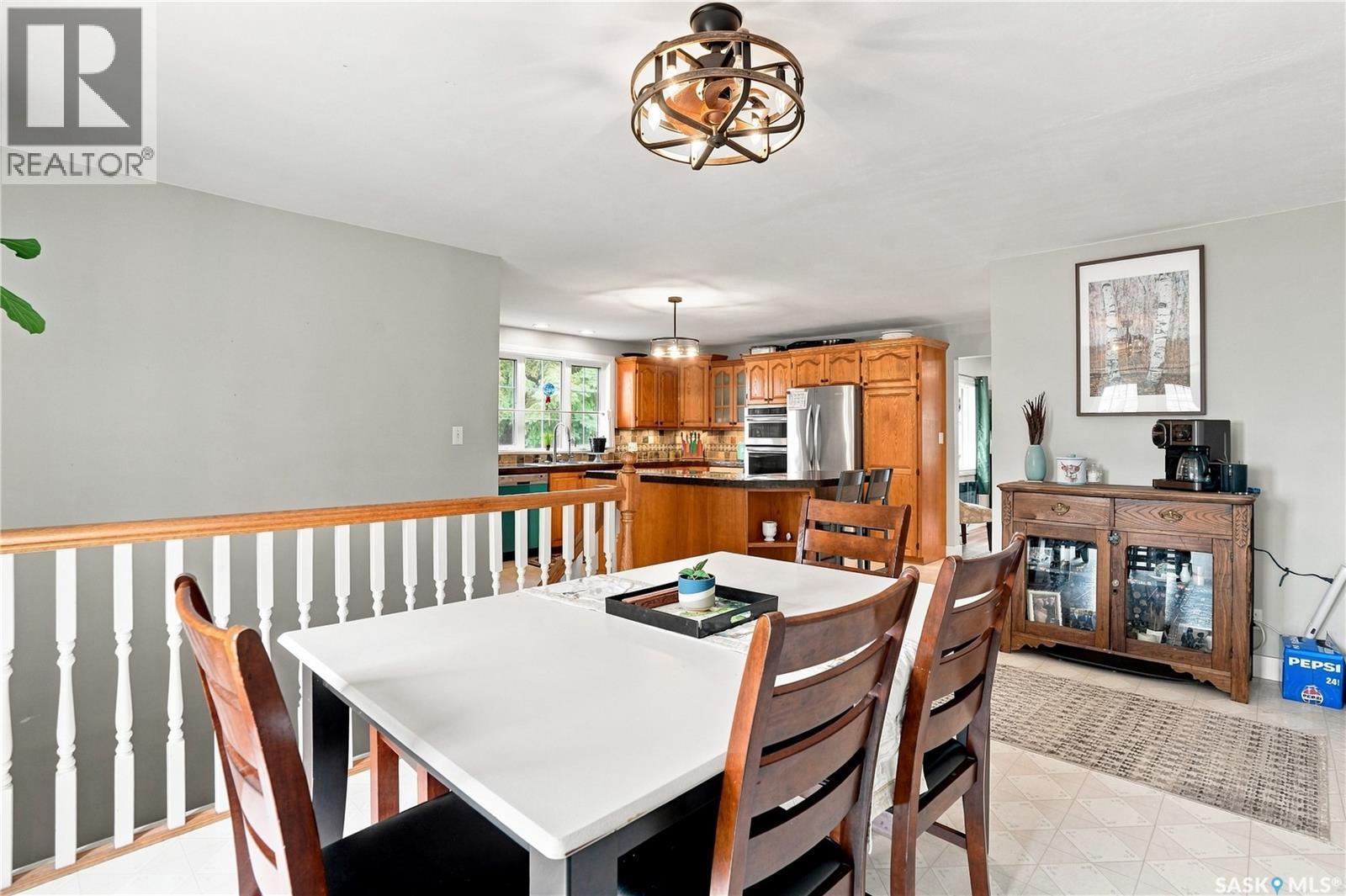 507 Railway Avenue, Bulyea, SK - Indoor Photo Showing Dining Room