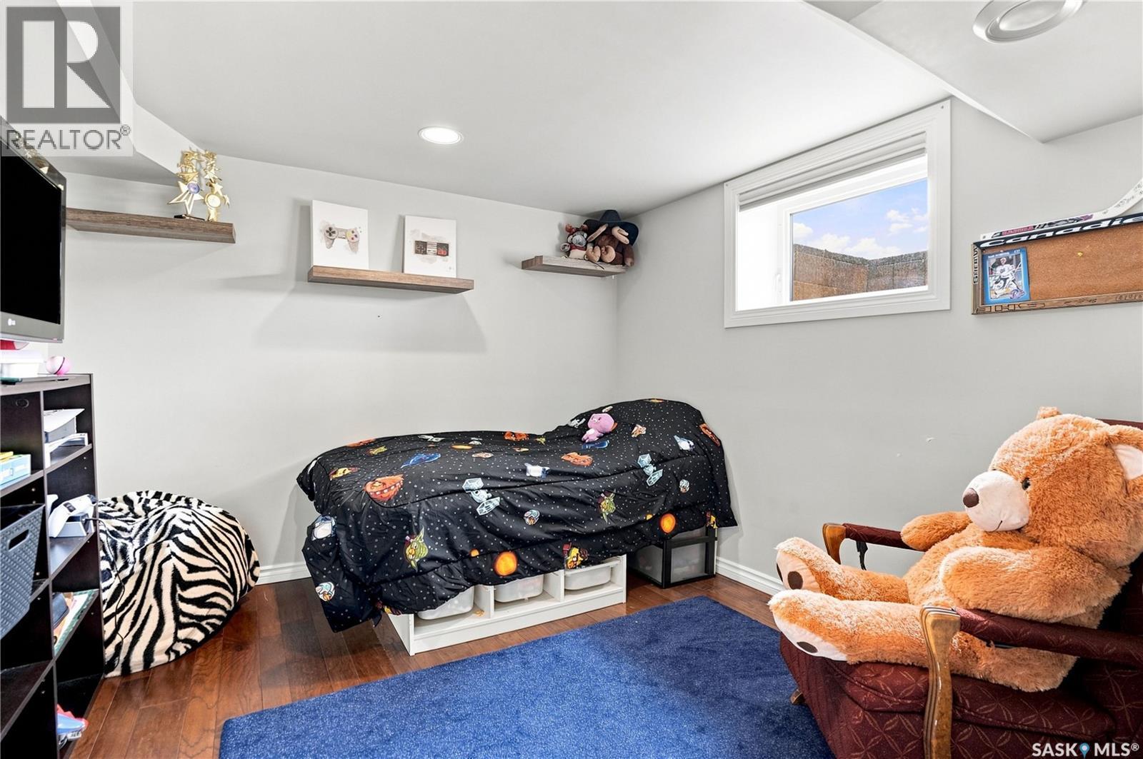 507 Railway Avenue, Bulyea, SK - Indoor
