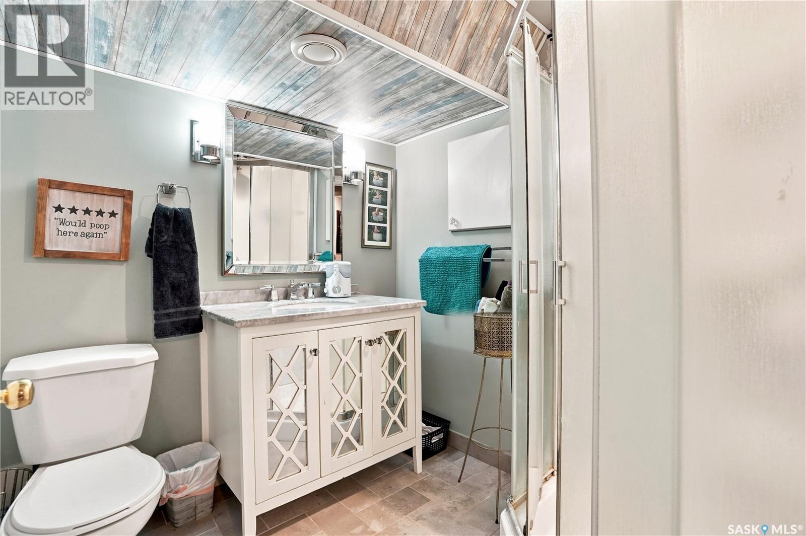507 Railway Avenue, Bulyea, SK - Indoor Photo Showing Bathroom