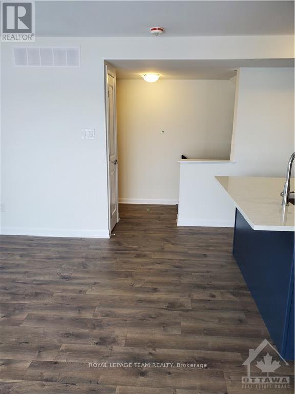 Imported from oreb - A - 225 Eldorado Private, Ottawa, ON - Indoor Photo Showing Other Room