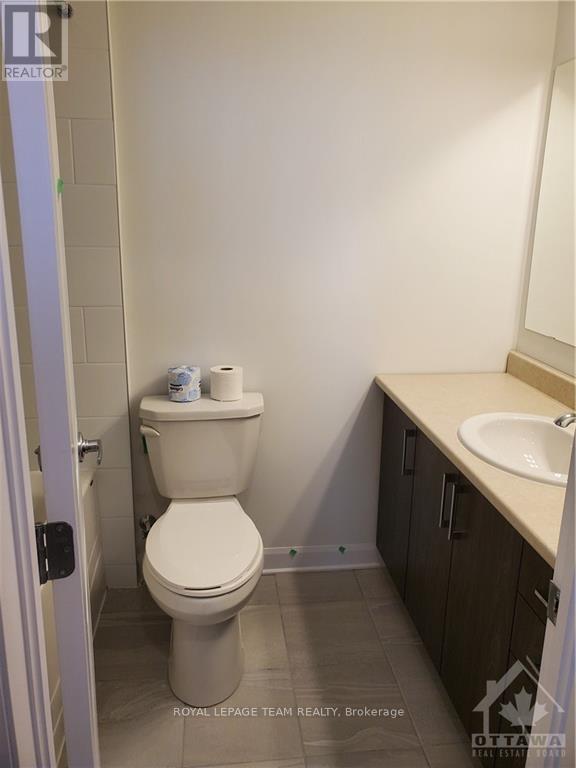 Imported from oreb - A - 225 Eldorado Private, Ottawa, ON - Indoor Photo Showing Bathroom