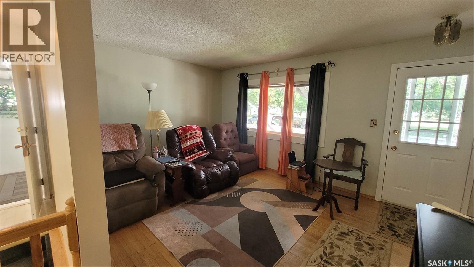 1610 2Nd Avenue N, Saskatoon, SK - Indoor
