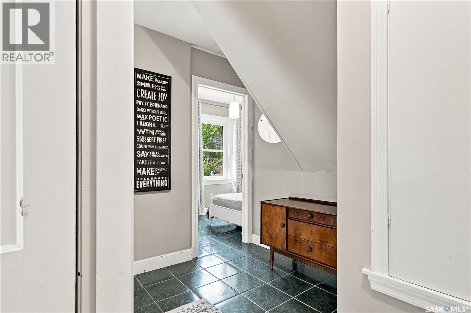 1502 Lorne Avenue, Saskatoon, SK - Indoor Photo Showing Other Room