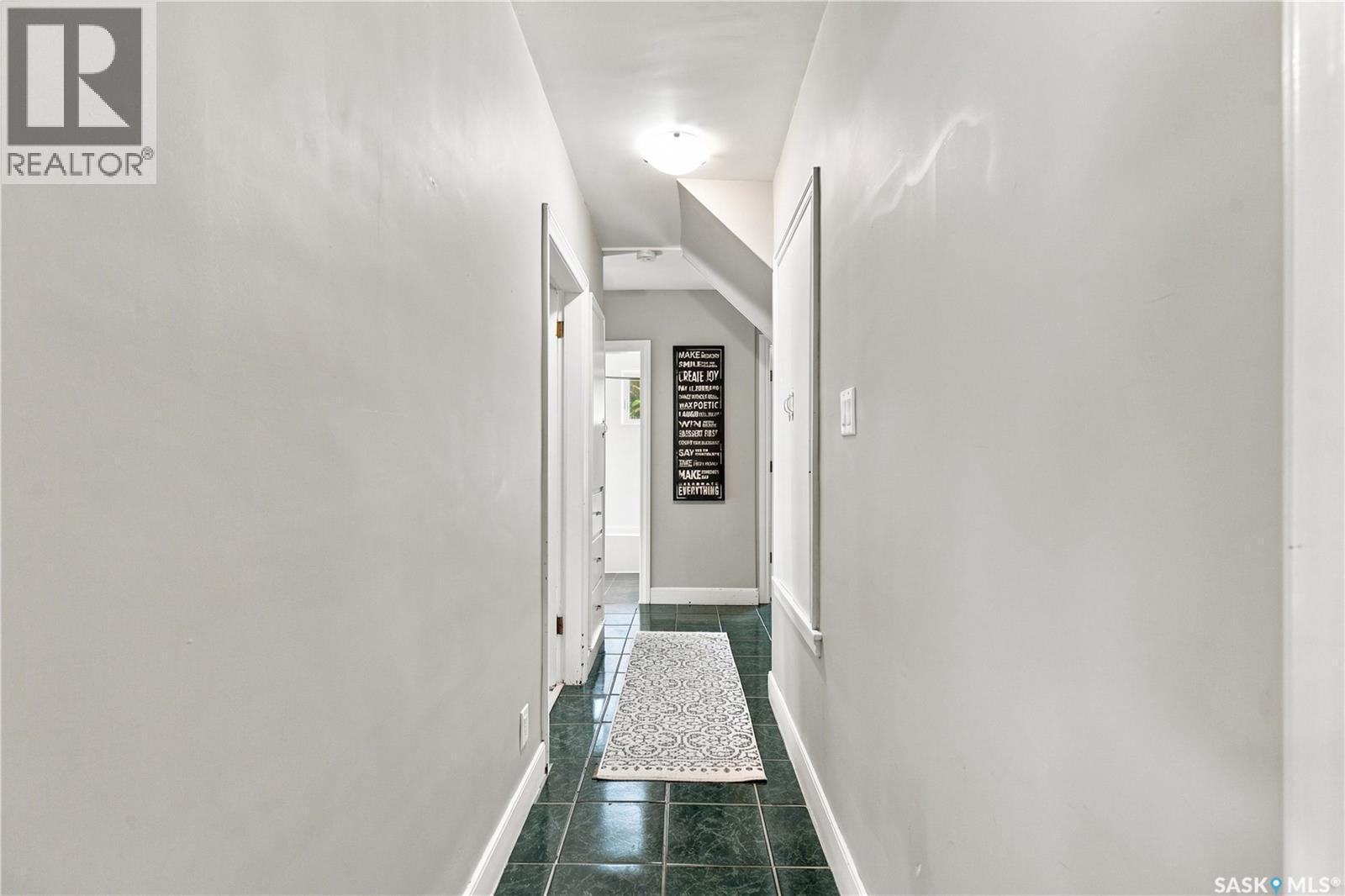 1502 Lorne Avenue, Saskatoon, SK - Indoor Photo Showing Other Room