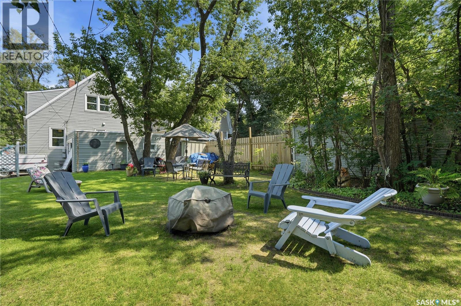 1502 Lorne Avenue, Saskatoon, SK - Outdoor