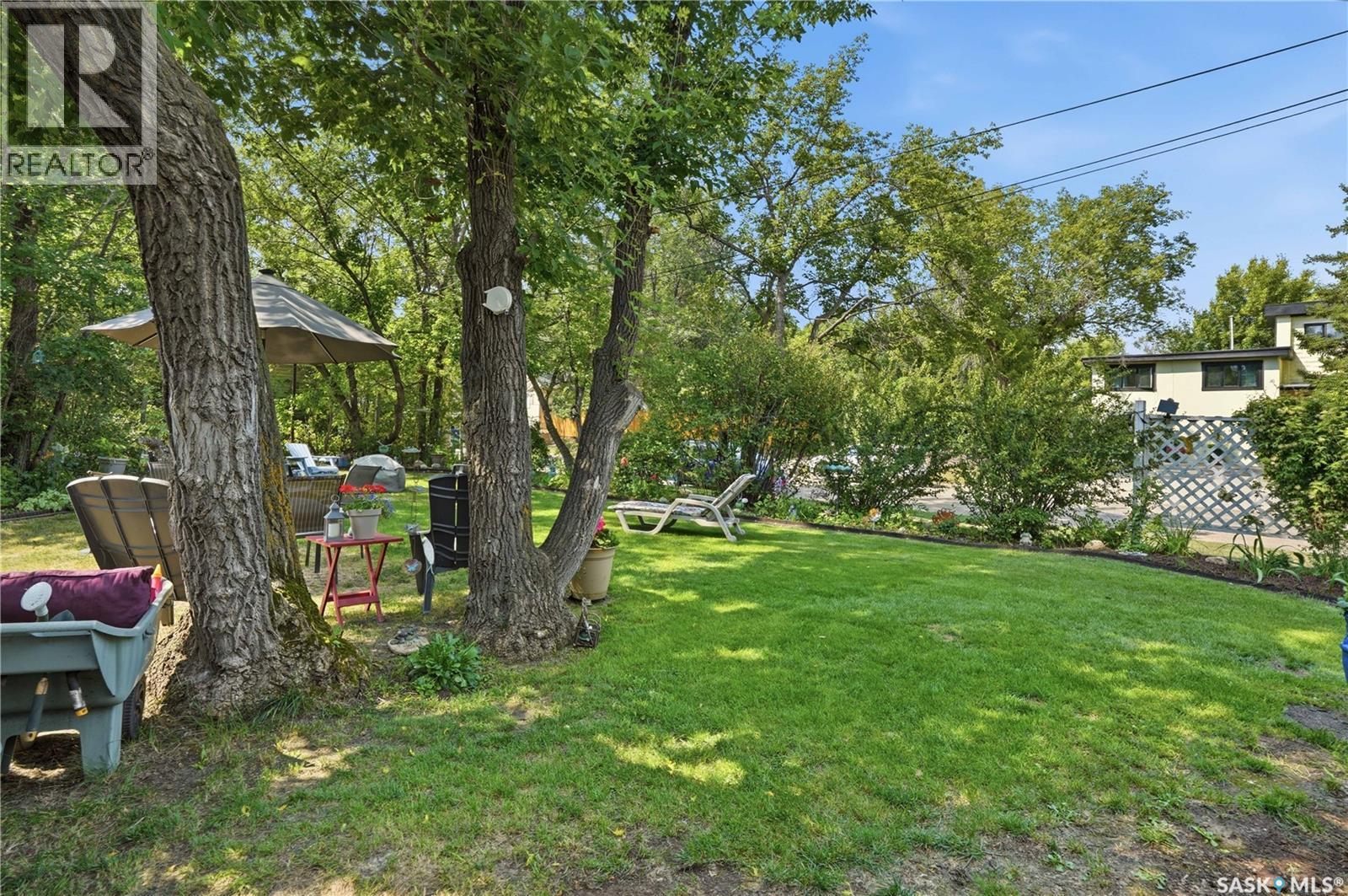 1502 Lorne Avenue, Saskatoon, SK - Outdoor