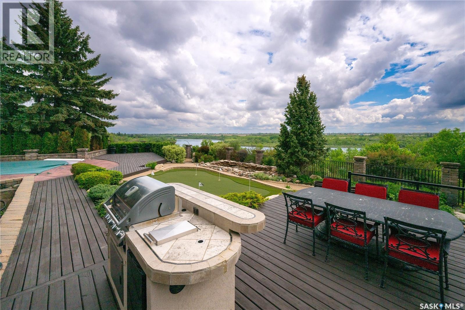 15 Quappelle Court, Saskatoon, SK - Outdoor With View