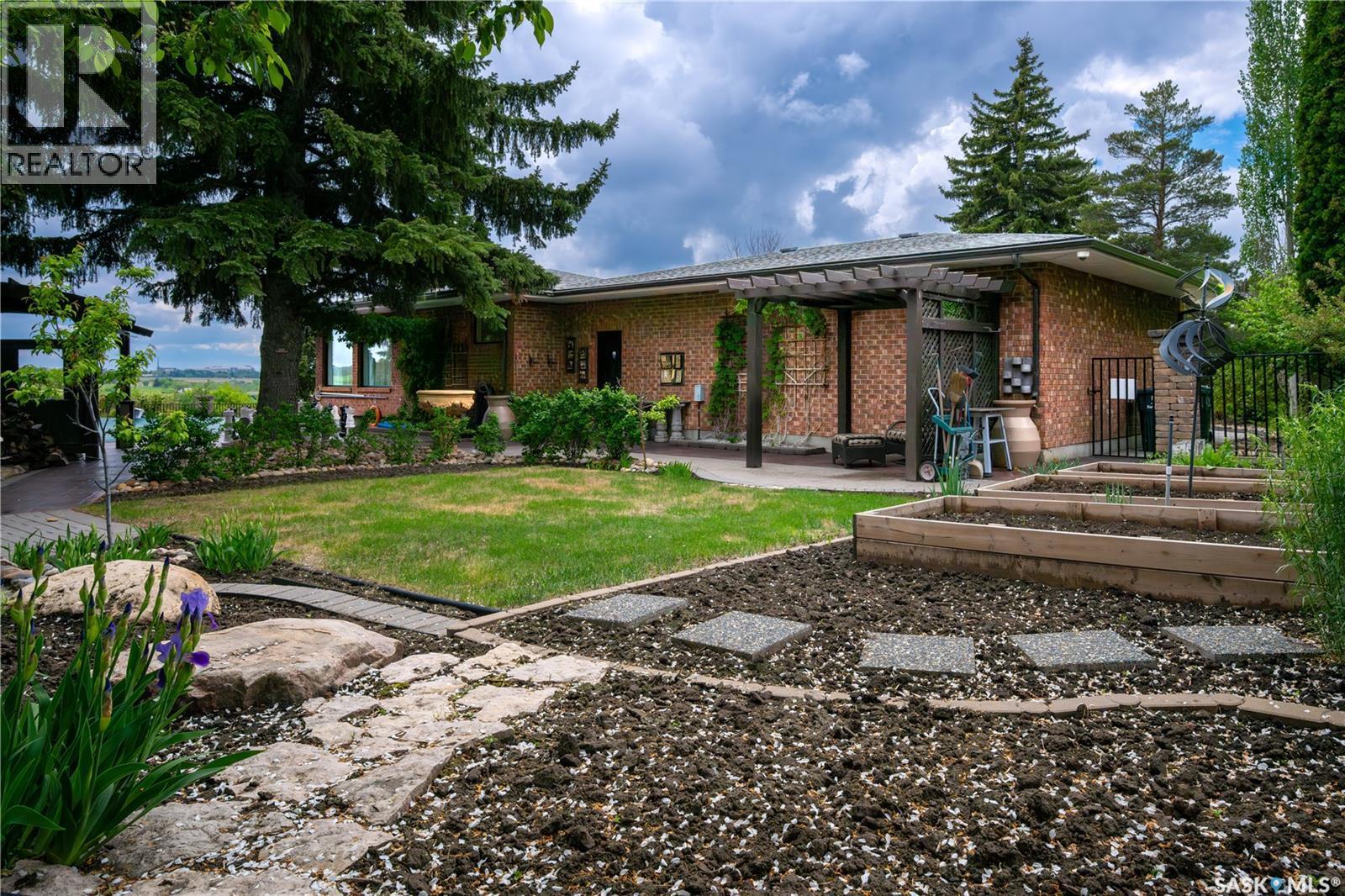 15 Quappelle Court, Saskatoon, SK - Outdoor