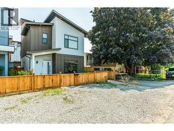 2177 Aberdeen Street Kelowna, BC V1Y 2T3