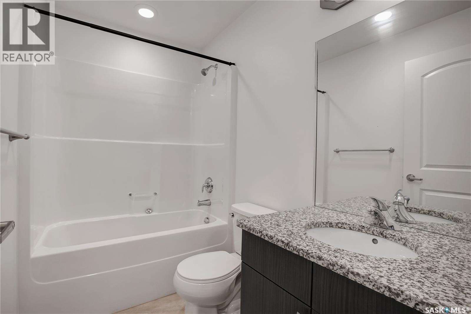 308 770 Childers Crescent, Saskatoon, SK - Indoor Photo Showing Bathroom