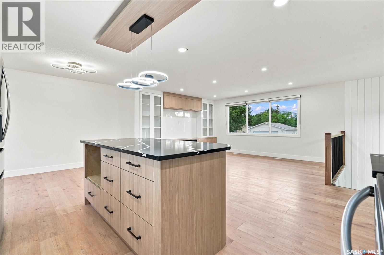 702 Mckercher Drive, Saskatoon, SK - Indoor