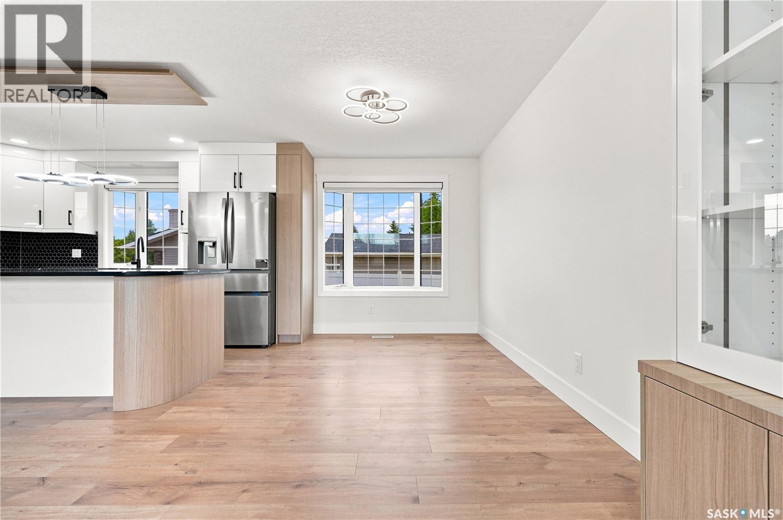 702 Mckercher Drive, Saskatoon, SK - Indoor Photo Showing Kitchen