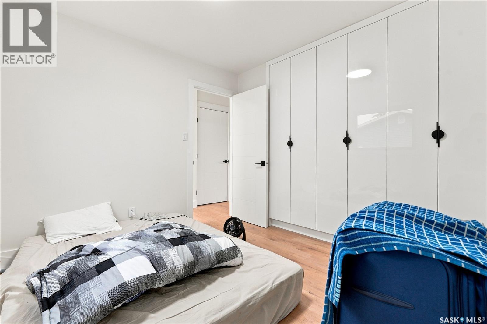 702 Mckercher Drive, Saskatoon, SK - Indoor Photo Showing Bedroom