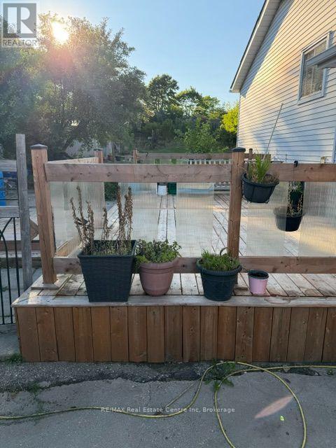 22 Calais Place E, Kitchener, ON - Outdoor