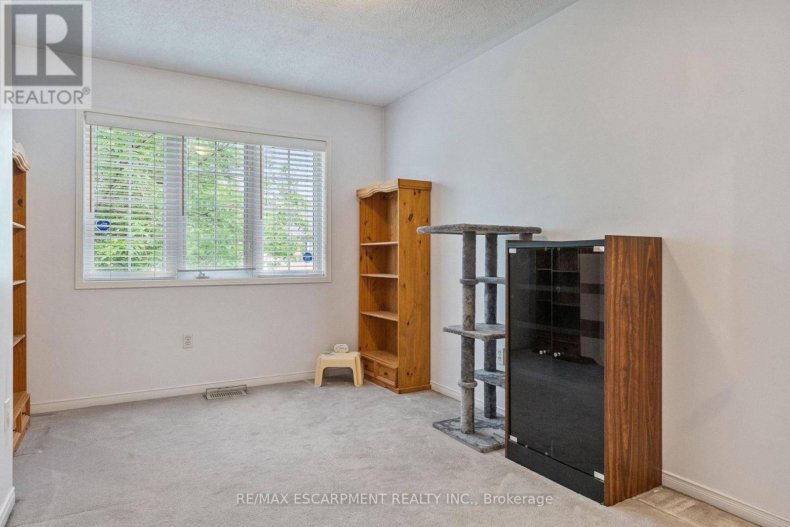 16 Whiteface Crescent, Brampton, ON - Indoor
