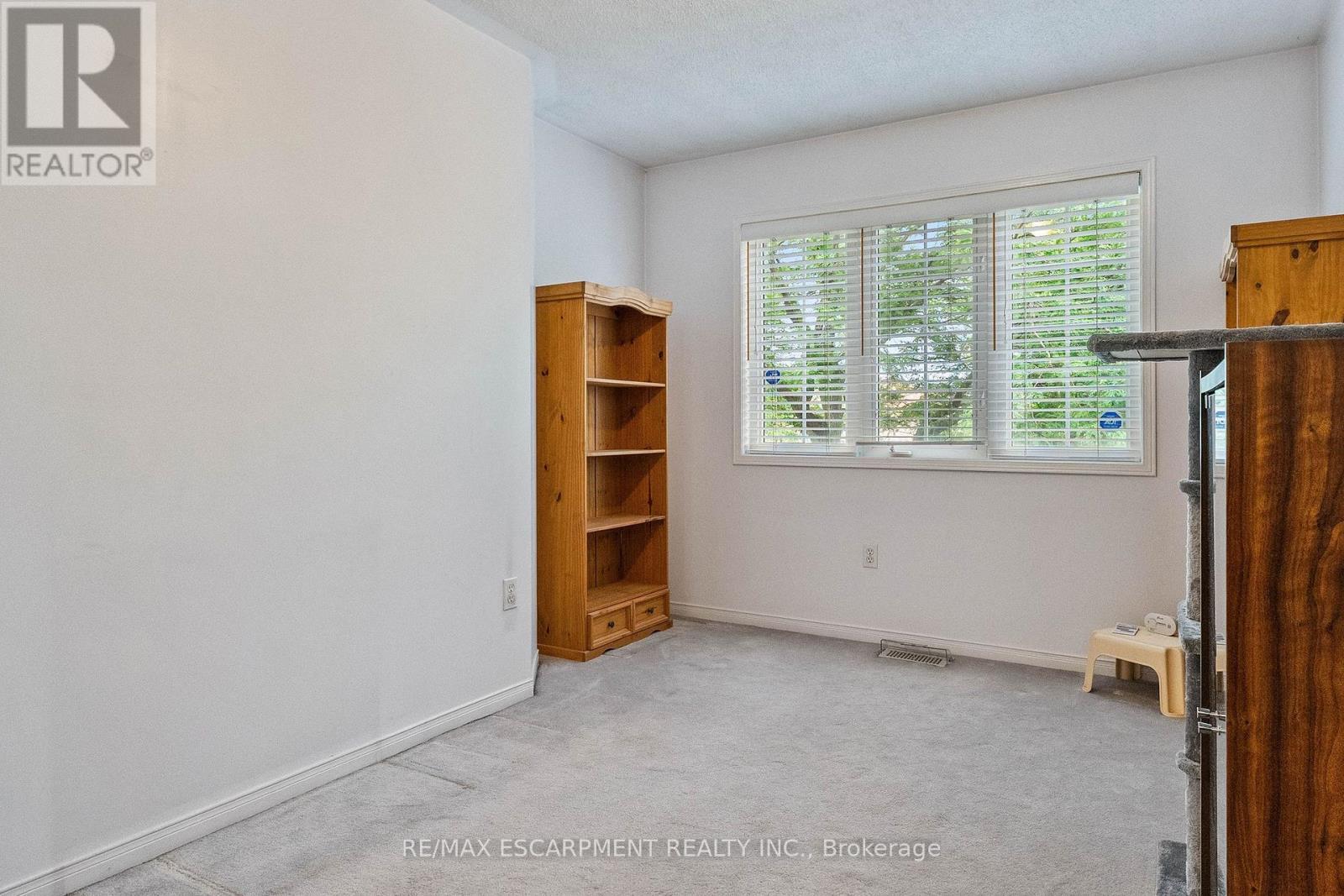 16 Whiteface Crescent, Brampton, ON - Indoor