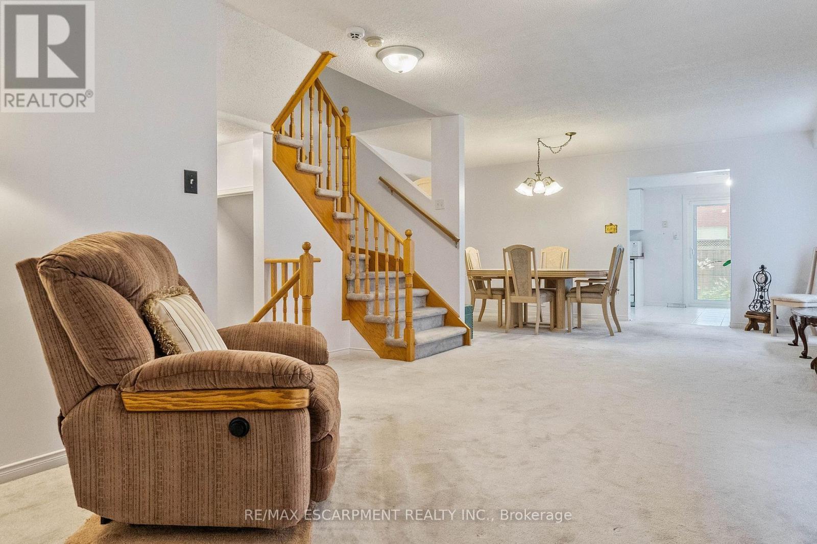16 Whiteface Crescent, Brampton, ON - Indoor