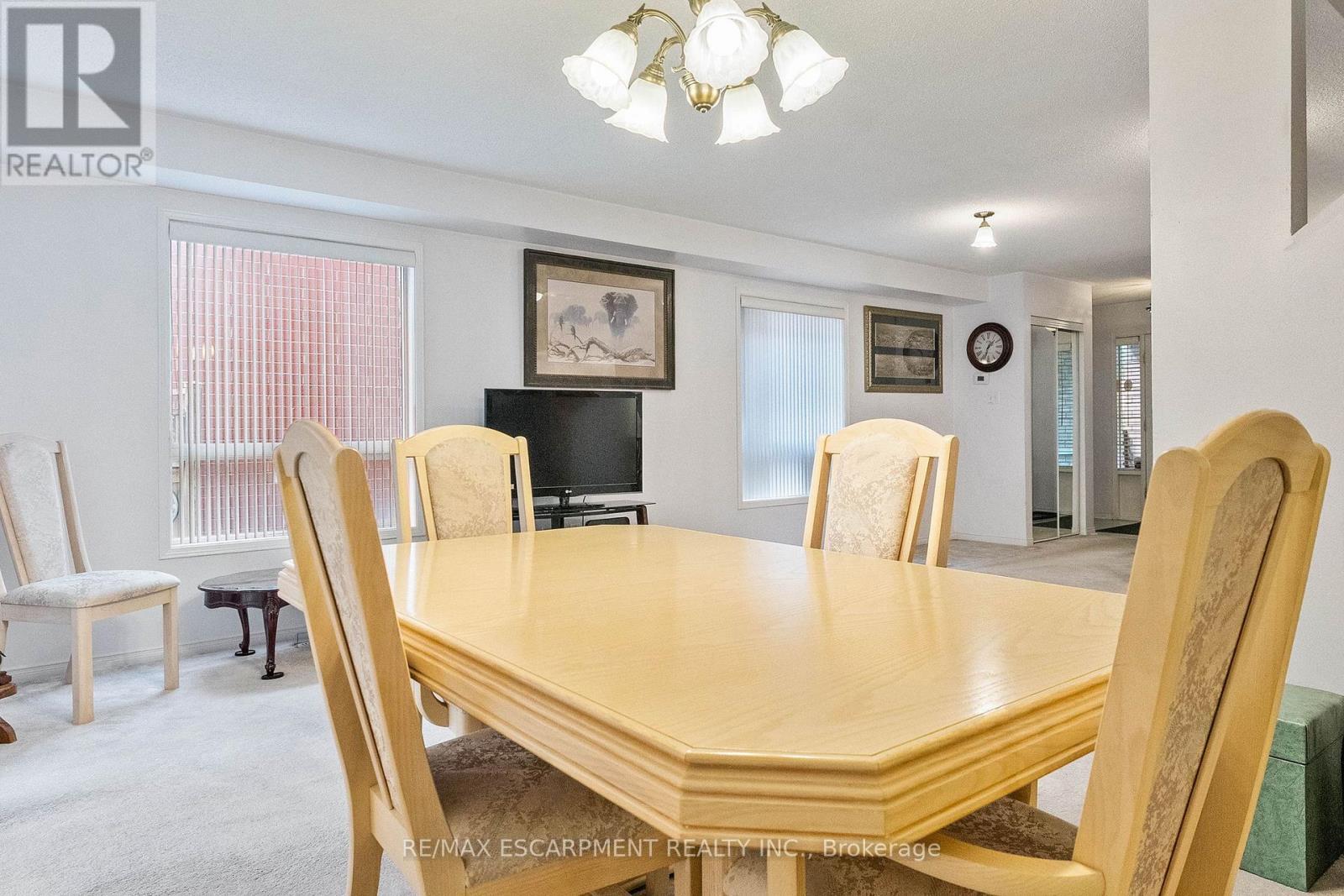 16 Whiteface Crescent, Brampton, ON - Indoor Photo Showing Dining Room