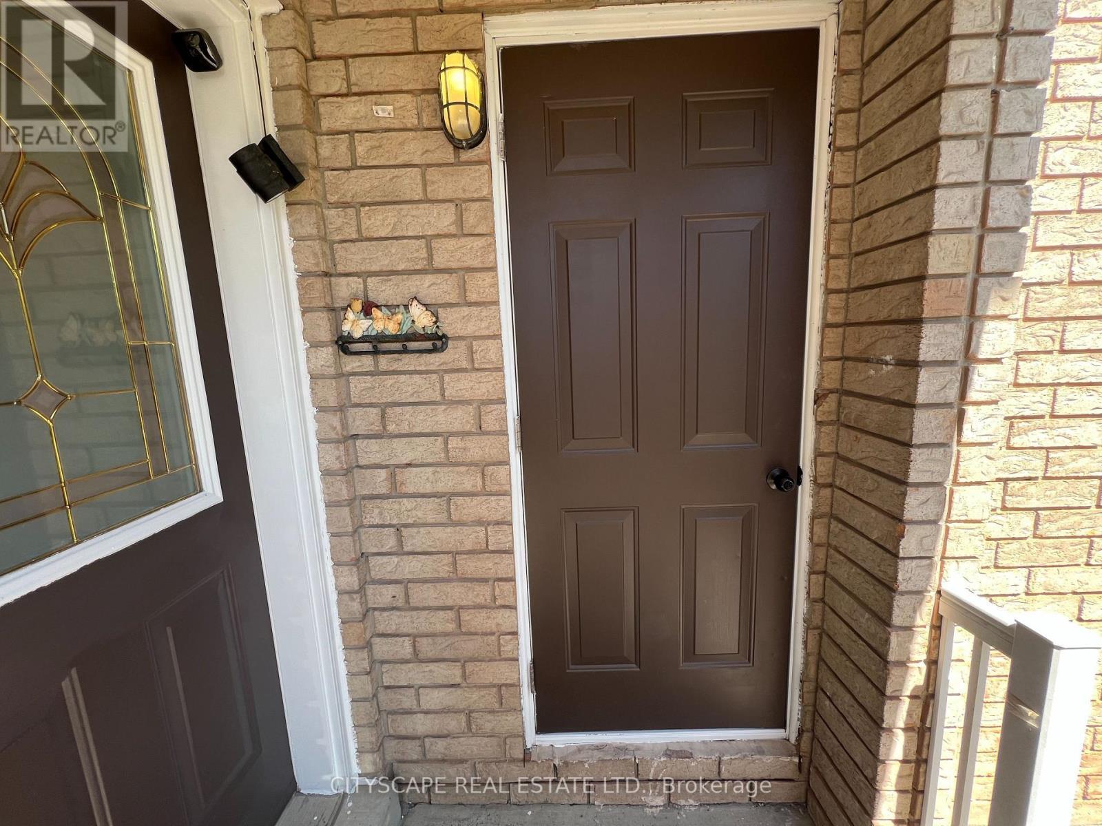 637 Dolly Bird Lane, Mississauga, ON - Outdoor With Exterior