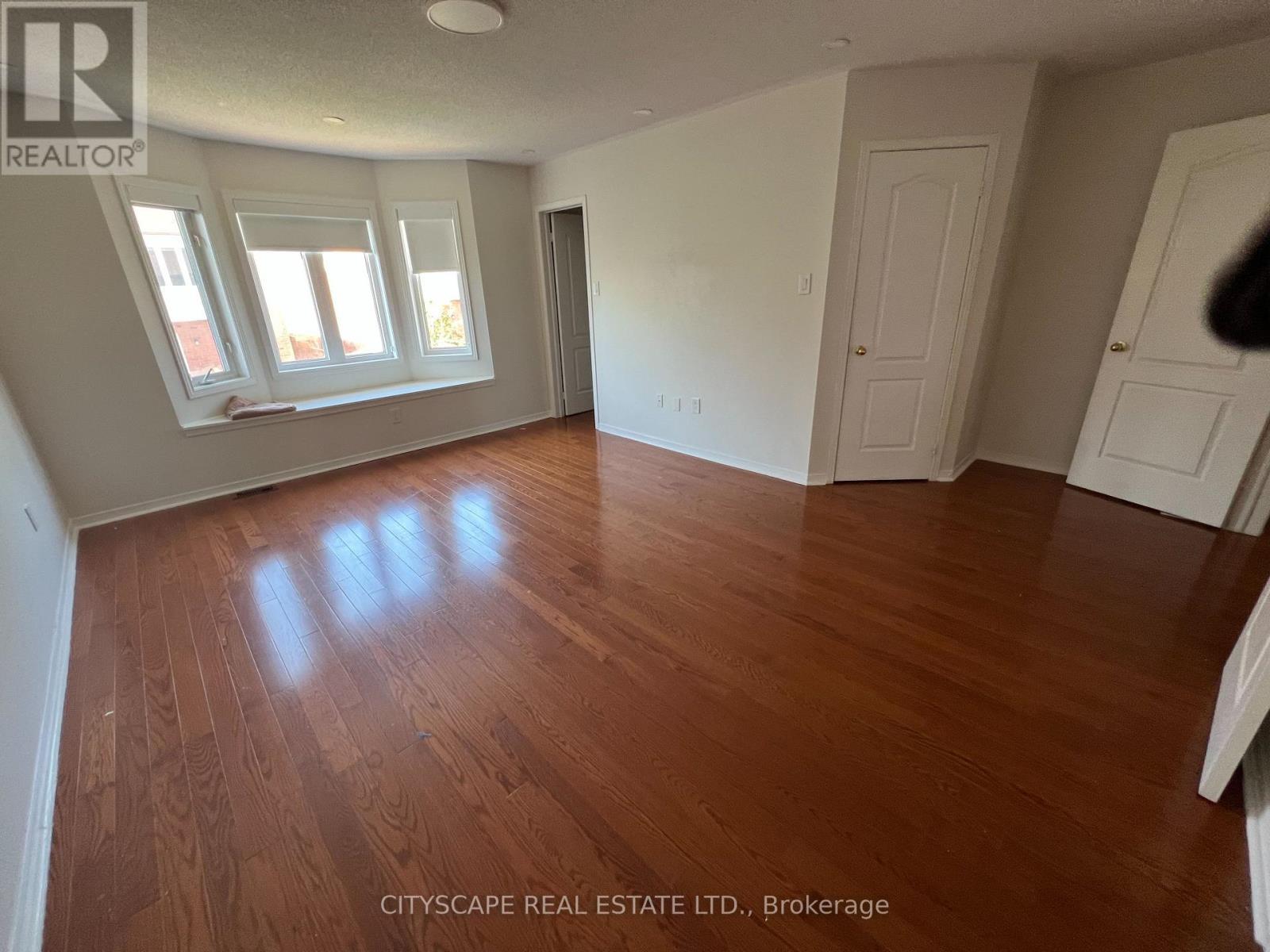 637 Dolly Bird Lane, Mississauga, ON - Indoor Photo Showing Other Room
