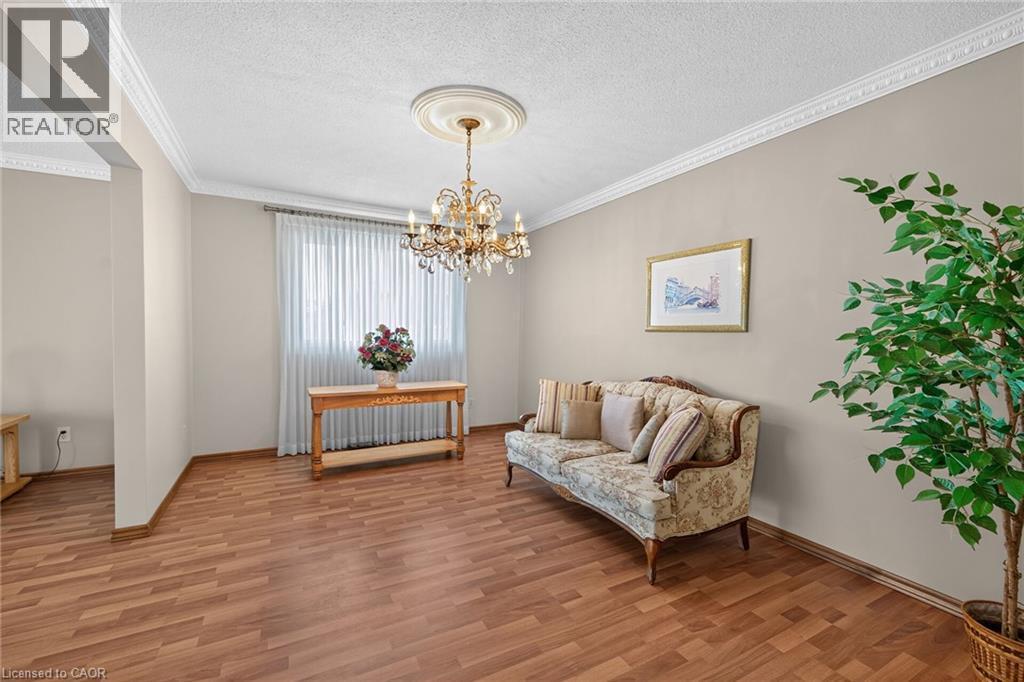 39 Algonquin Court, Hamilton, ON - Indoor