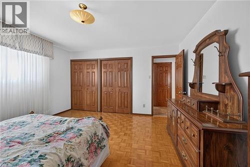 39 Algonquin Court, Hamilton, ON - Indoor Photo Showing Bedroom