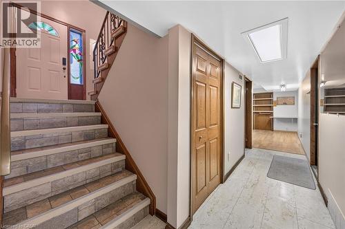 39 Algonquin Court, Hamilton, ON - Indoor Photo Showing Other Room