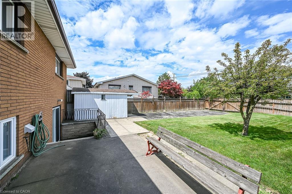 39 Algonquin Court, Hamilton, ON - Outdoor