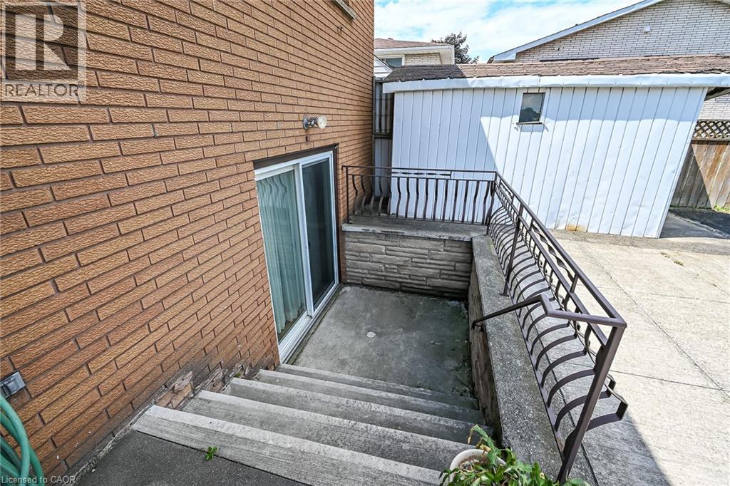 39 Algonquin Court, Hamilton, ON - Outdoor