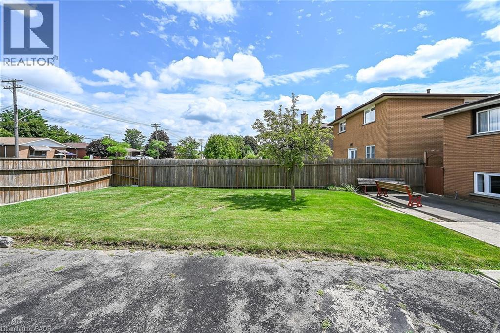 39 Algonquin Court, Hamilton, ON - Outdoor
