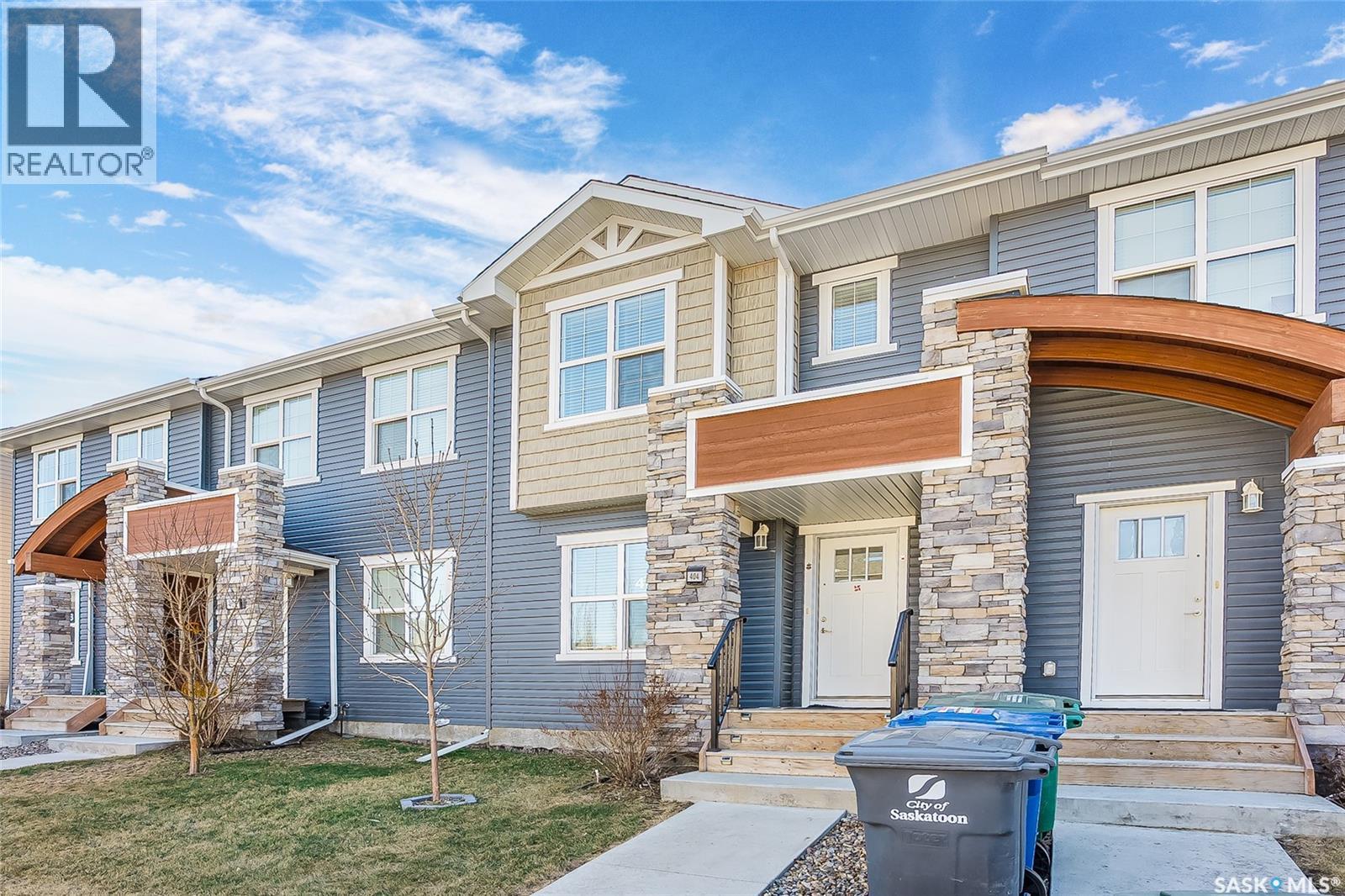 404 Underhill Road, Saskatoon, SK - Outdoor With Facade