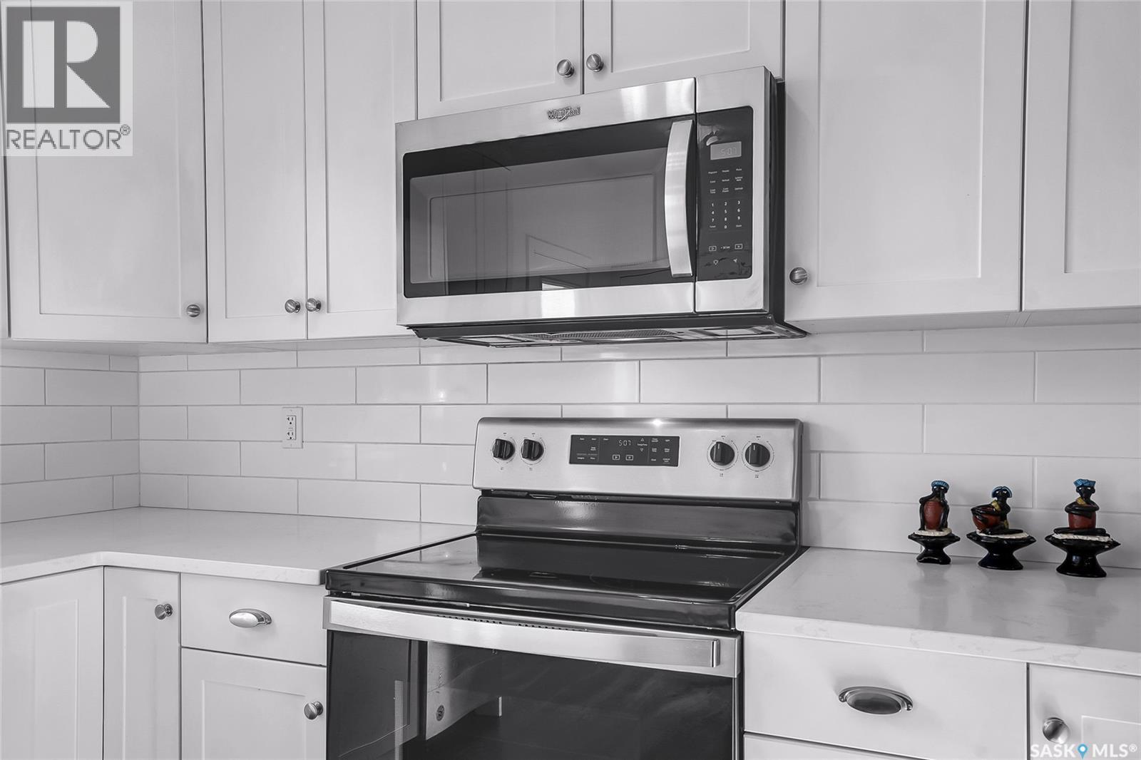404 Underhill Road, Saskatoon, SK - Indoor Photo Showing Kitchen