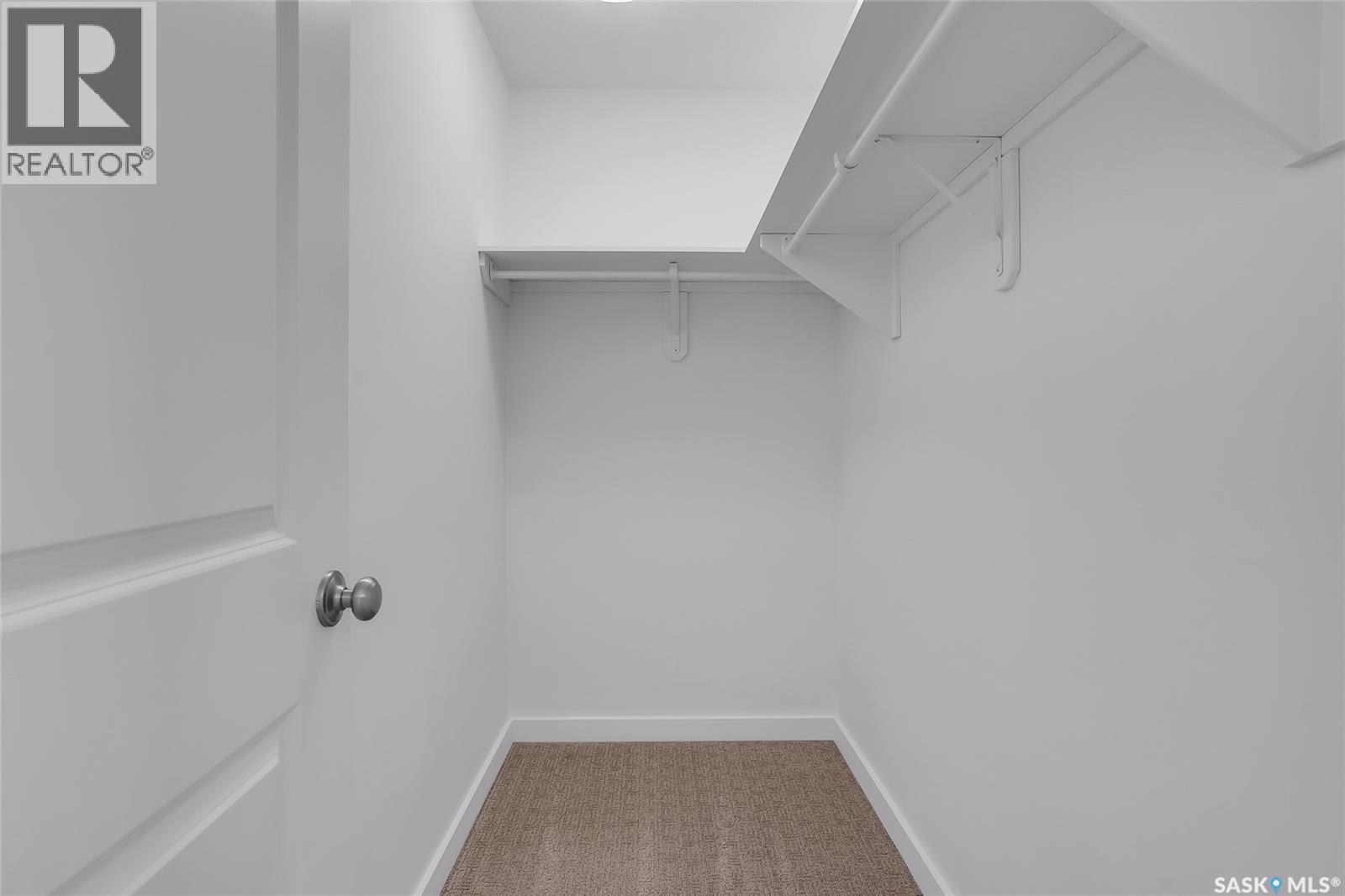 404 Underhill Road, Saskatoon, SK - Indoor With Storage