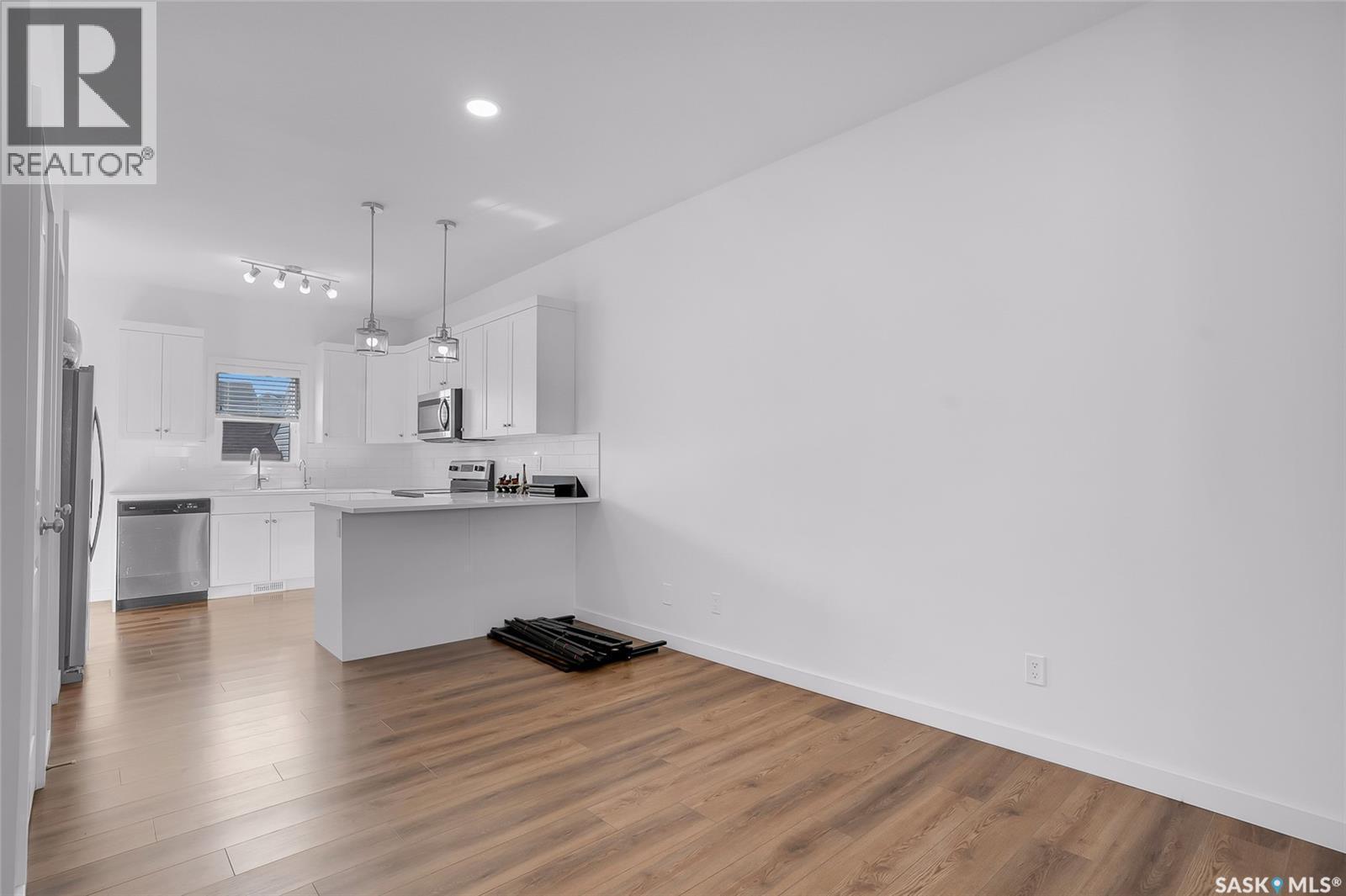 404 Underhill Road, Saskatoon, SK - Indoor Photo Showing Kitchen