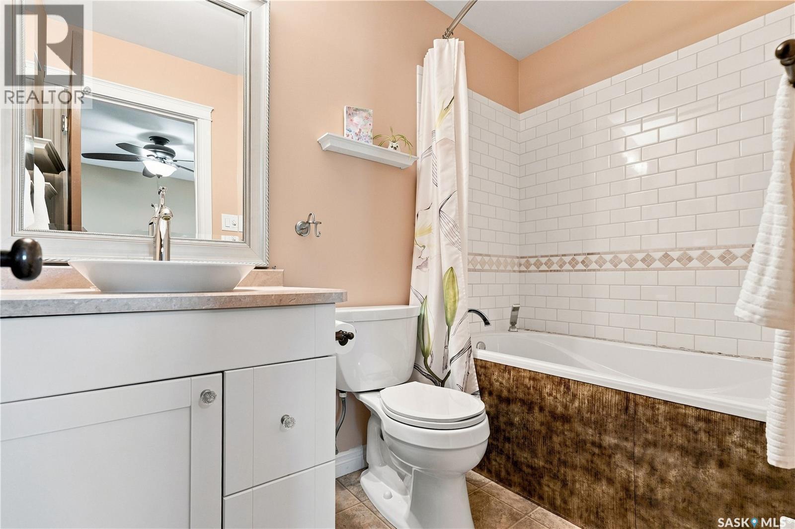 506 Antler Crescent, Warman, SK - Indoor Photo Showing Bathroom