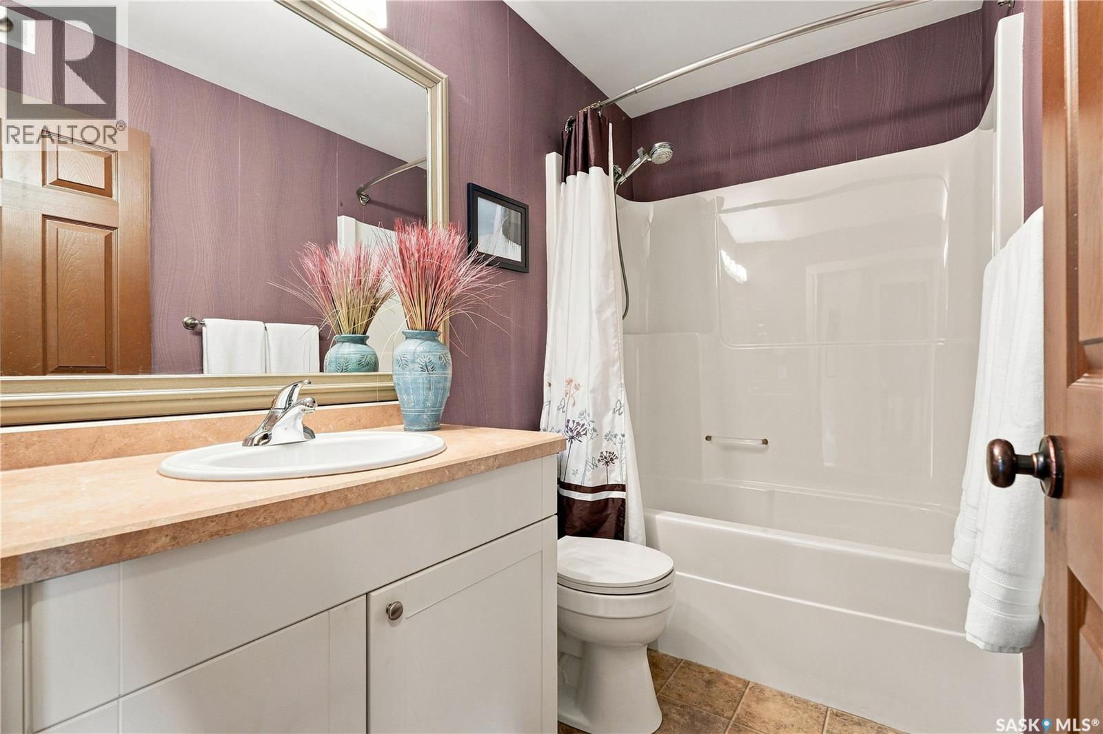 506 Antler Crescent, Warman, SK - Indoor Photo Showing Bathroom