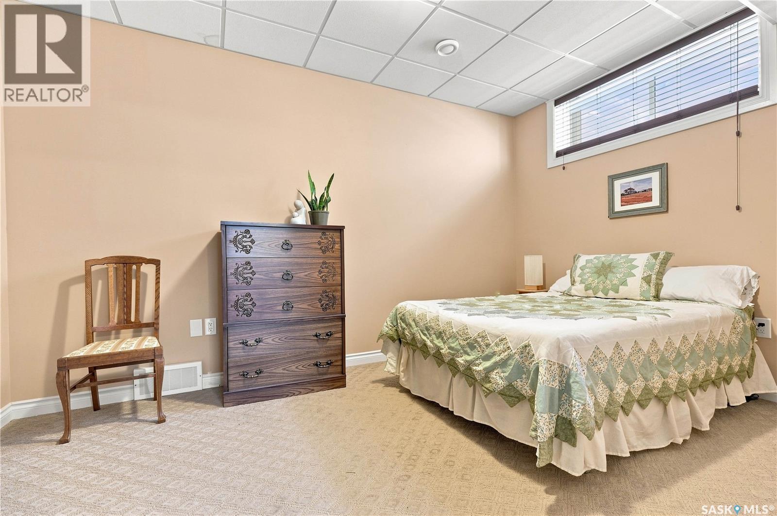 506 Antler Crescent, Warman, SK - Indoor Photo Showing Bedroom