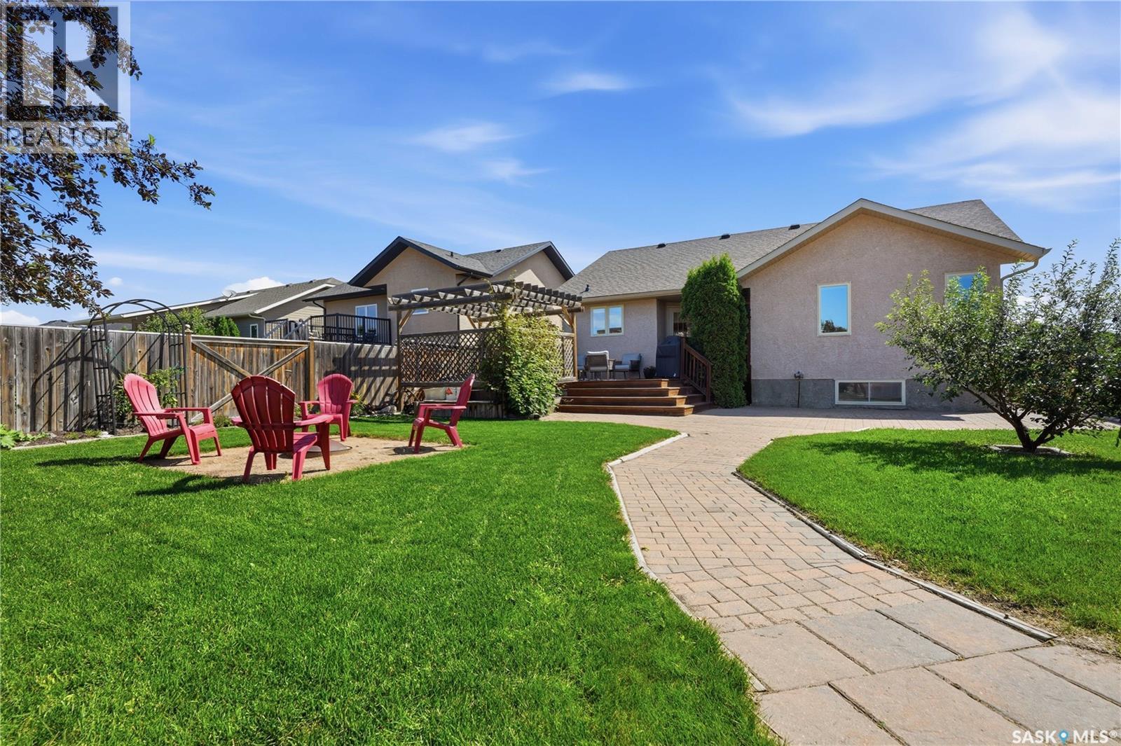 506 Antler Crescent, Warman, SK - Outdoor