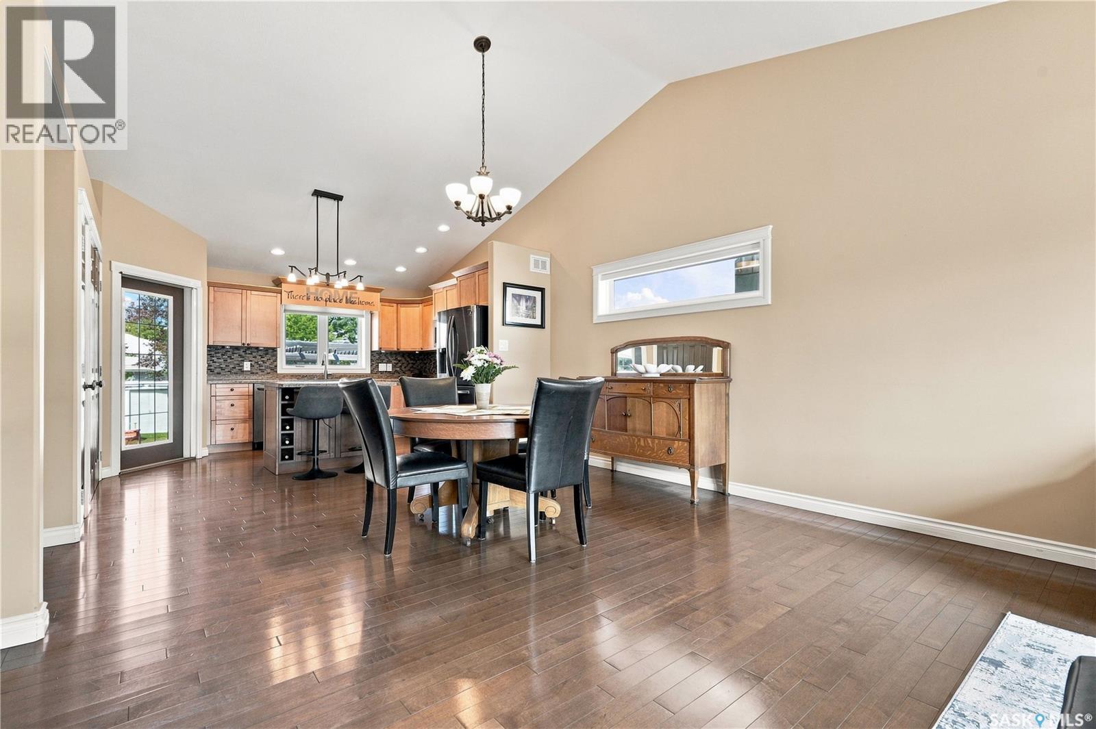 506 Antler Crescent, Warman, SK - Indoor Photo Showing Dining Room