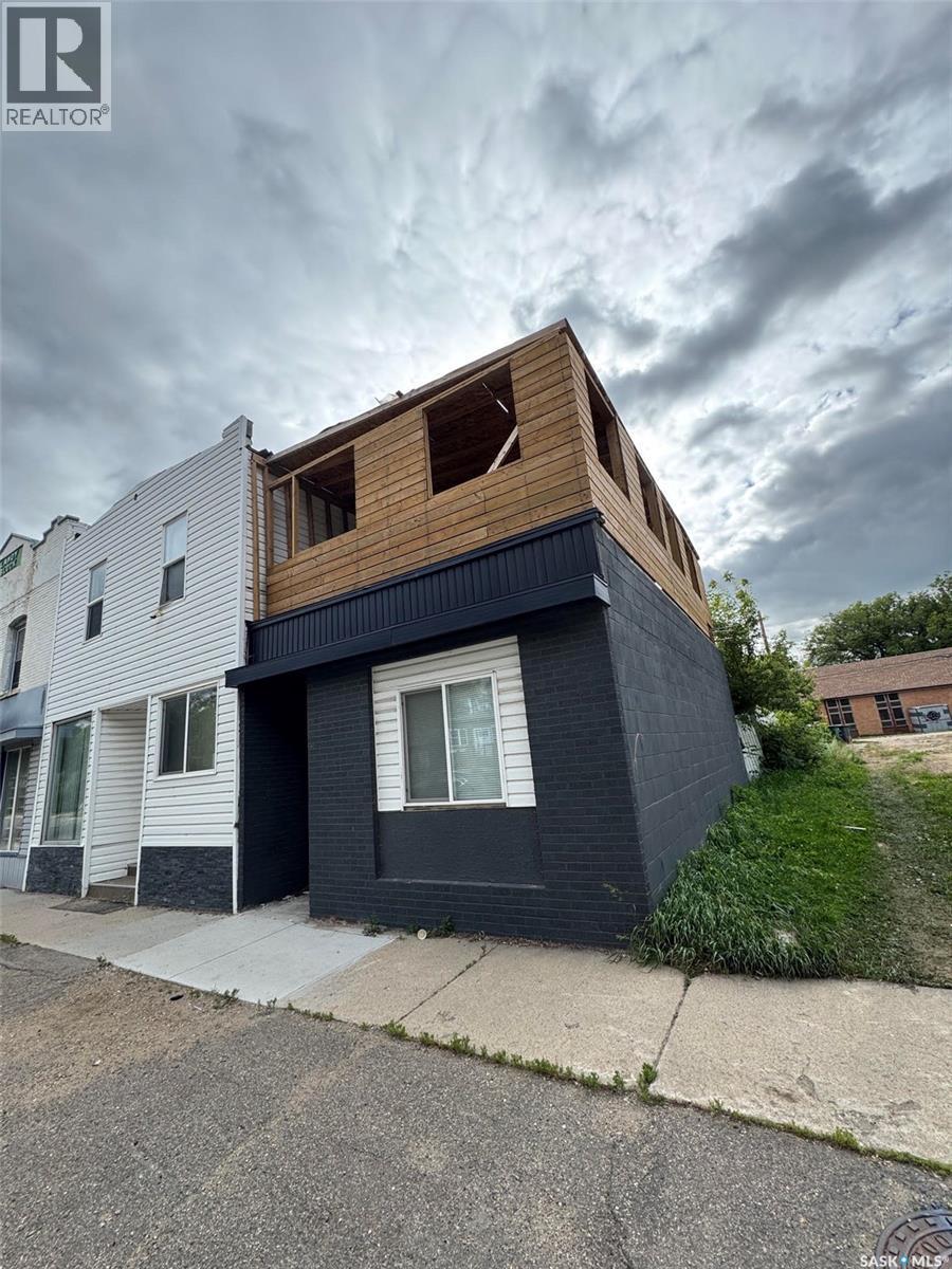 623 H Avenue S, Saskatoon, SK - Outdoor