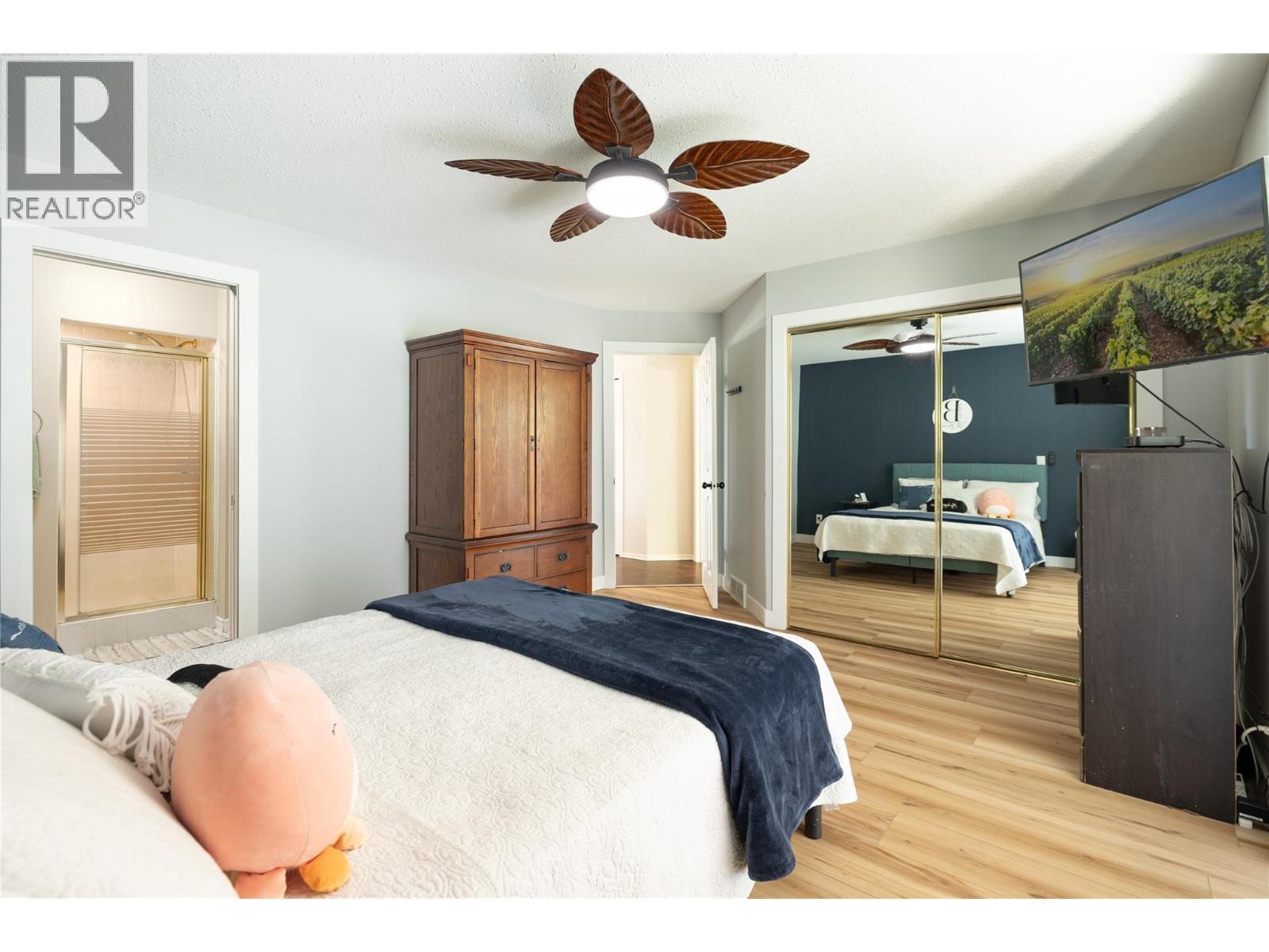 Primary Bedroom - 2226 Golf Course Drive, West Kelowna, BC - Indoor Photo Showing Bedroom