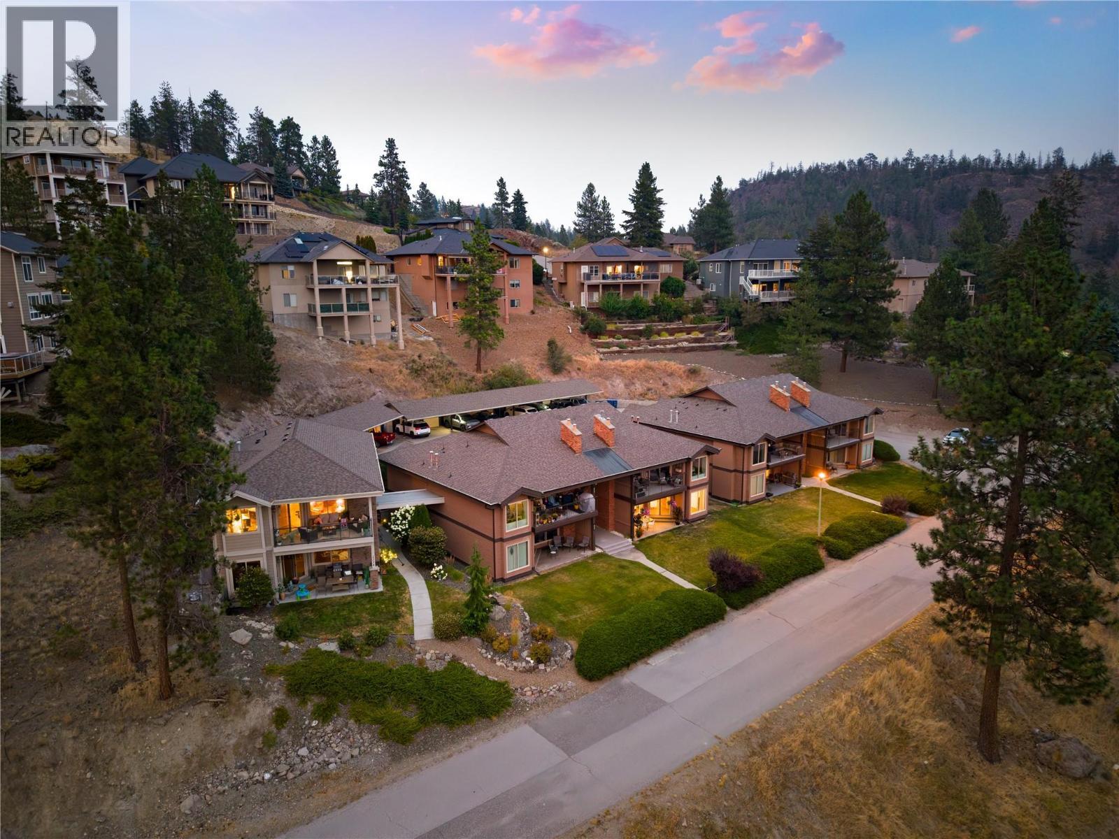 Exterior Twilight Photo - 2226 Golf Course Drive, West Kelowna, BC - Outdoor With View