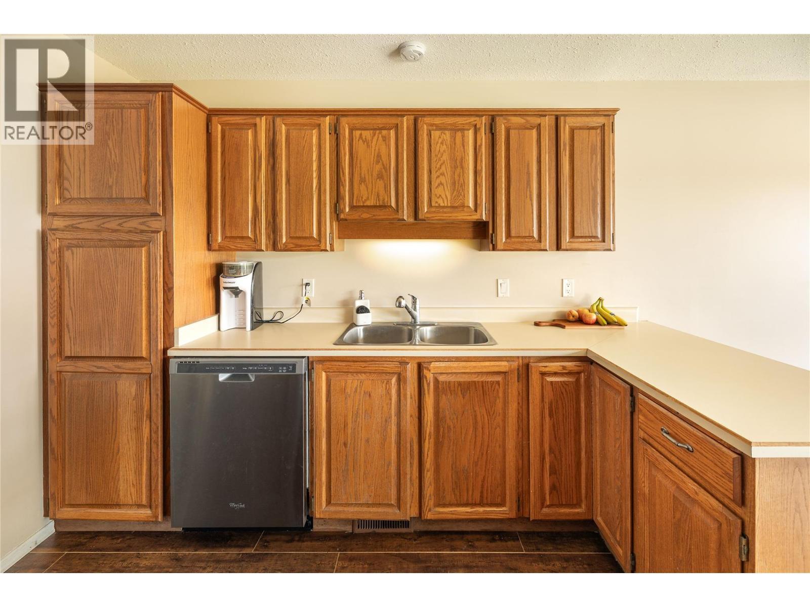 Kitchen - 2226 Golf Course Drive, West Kelowna, BC - Indoor Photo Showing Kitchen With Double Sink