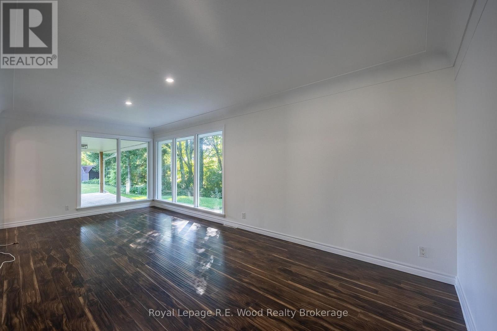 6 Highland Drive, Tillsonburg, ON - Indoor Photo Showing Other Room