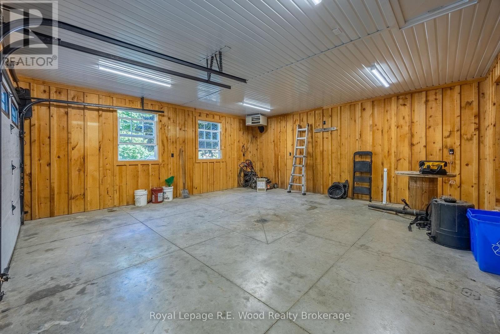 6 Highland Drive, Tillsonburg, ON - Indoor