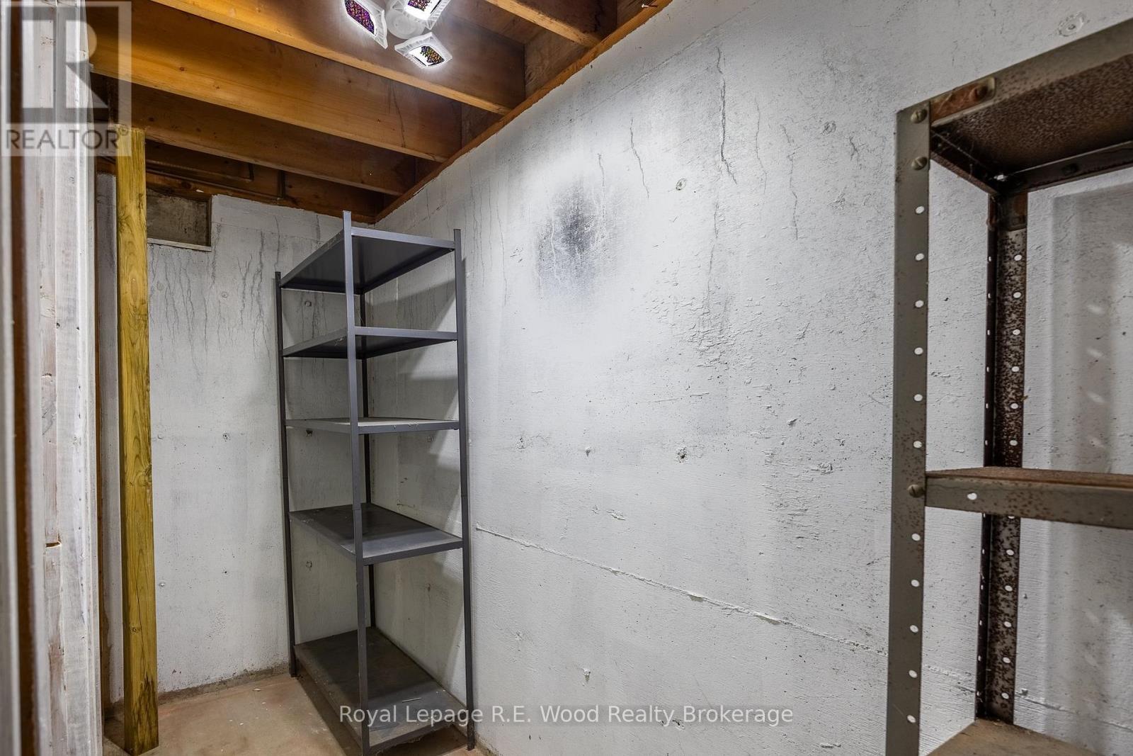 6 Highland Drive, Tillsonburg, ON - Indoor