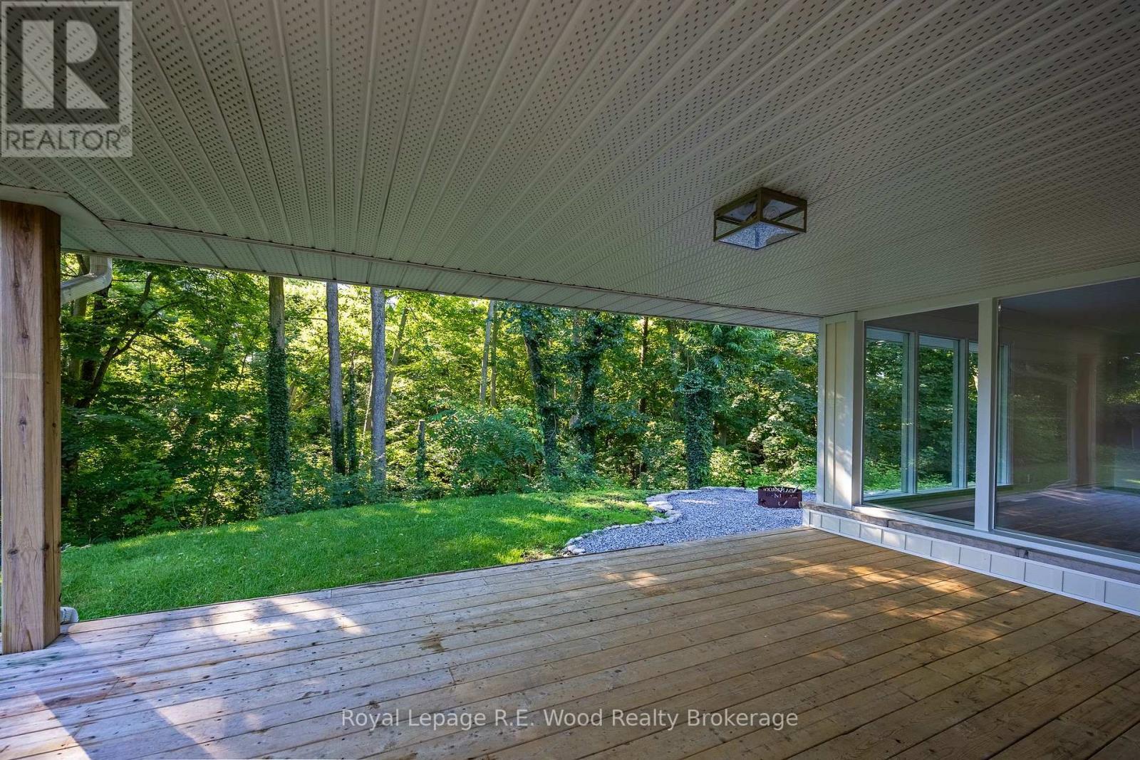 6 Highland Drive, Tillsonburg, ON - Outdoor With Deck Patio Veranda
