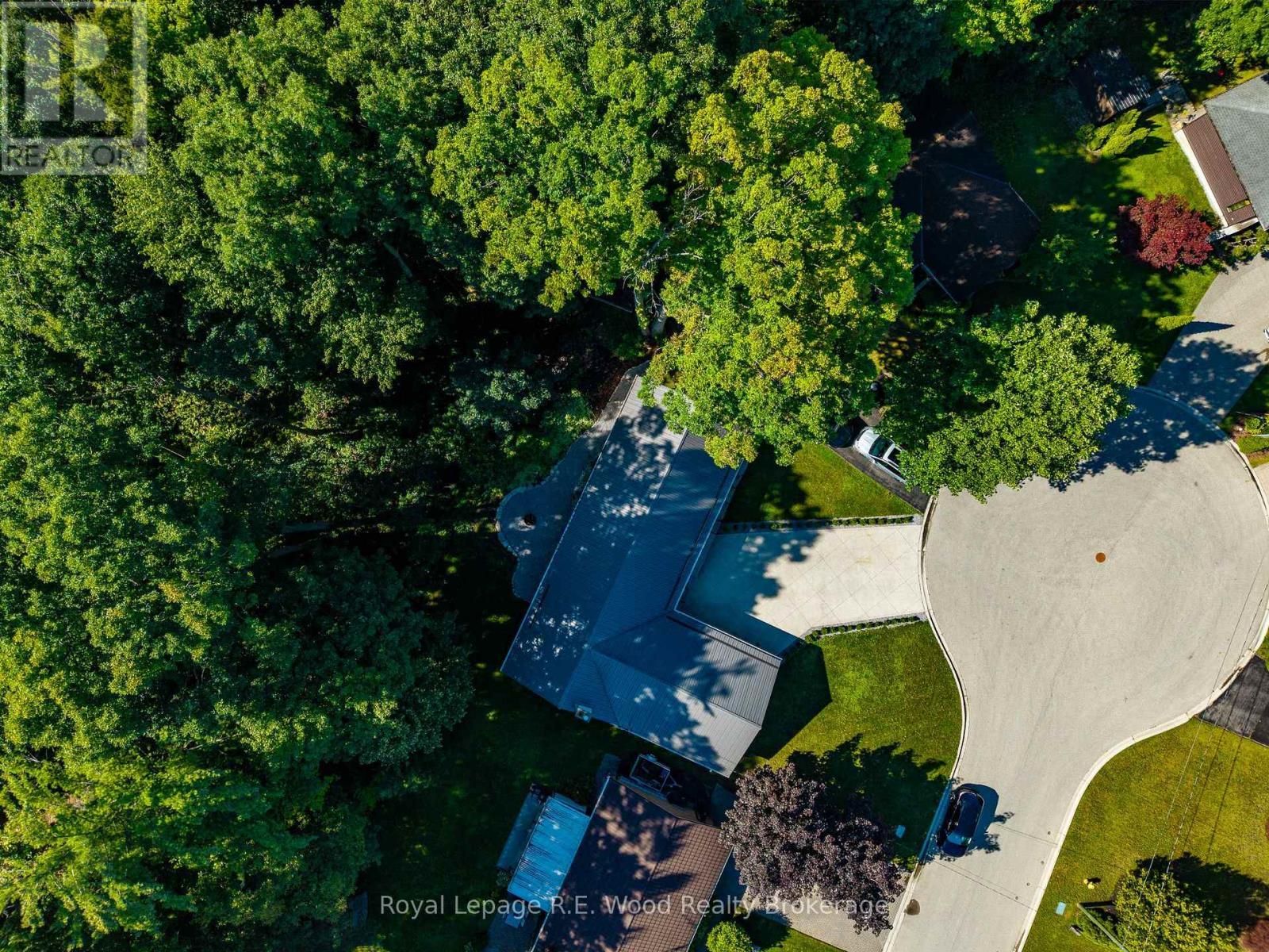 6 Highland Drive, Tillsonburg, ON - Outdoor